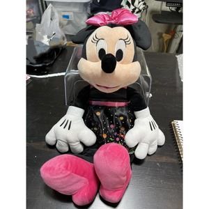 Minnie Mouse Rock the Dots stuffed animal